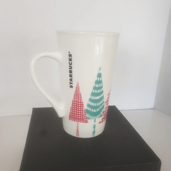 Starbucks  18 oz Tall Christmas Holiday Coffee Mug. - Picture 1 of 8